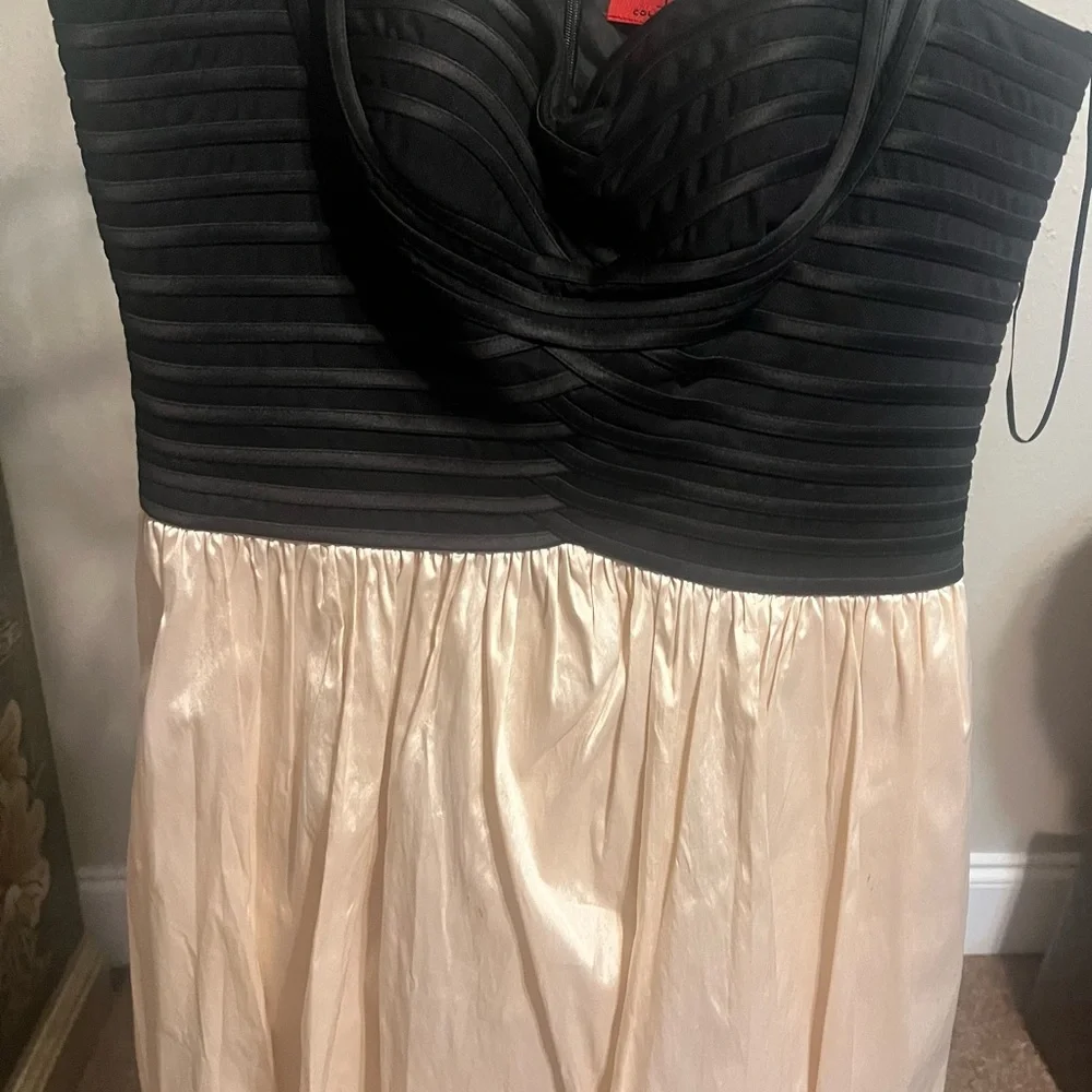 Gorgeous JS Collection Dress - Picture 2 of 6